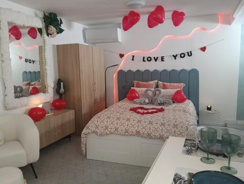 MARTIGUES Adorable petite guest house