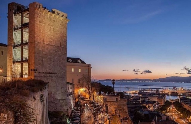 Martini Time, panoramic terrace on the castle walls
