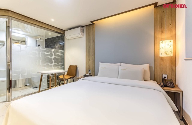 MARU HOTEL
