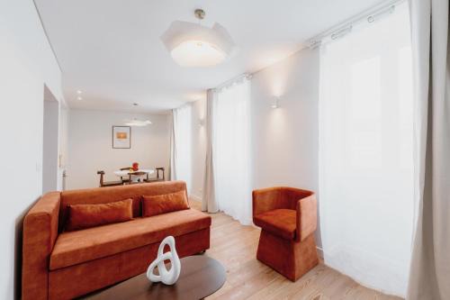 Mary Orange - NO 236 RC D - Contemporary Two-Bedroom Haven