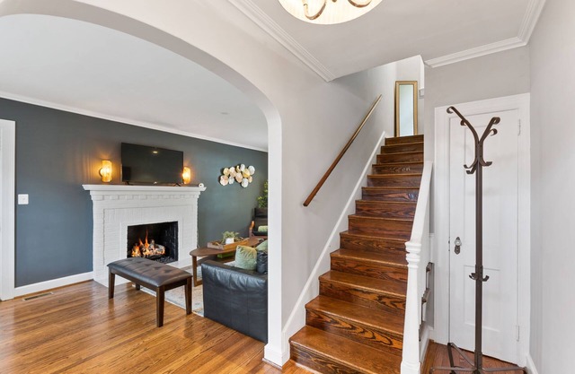 Massive 5BR Historic CozySuites House