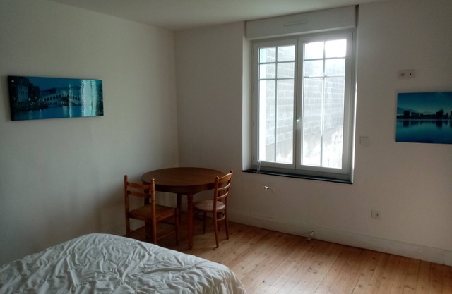 Master bedroom sleeps 4
