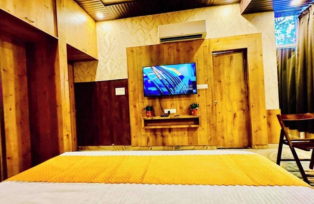 Max21 Circuit House