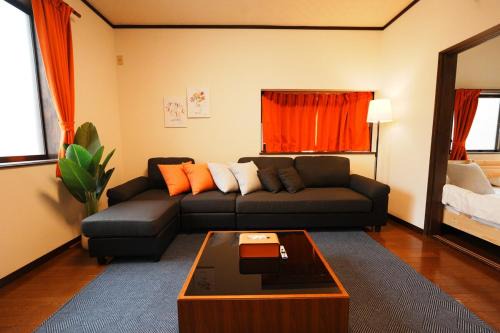 Maximum 8 people-Rent the entire place near Okayama Castle with unlimited movies and games-Ideal base for sightseeing-Abundant amenities-Projector