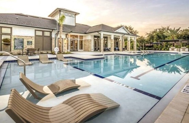 Mayo Clinic Oasis: Spacious and Lux Getaway w Pooln