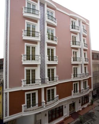 Maywood Hotel
