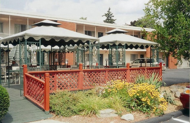 Meadow Court Inn - Ithaca