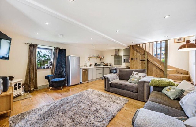 Meagill Cottage, Sleeps 4 With Hot Tub & Parking