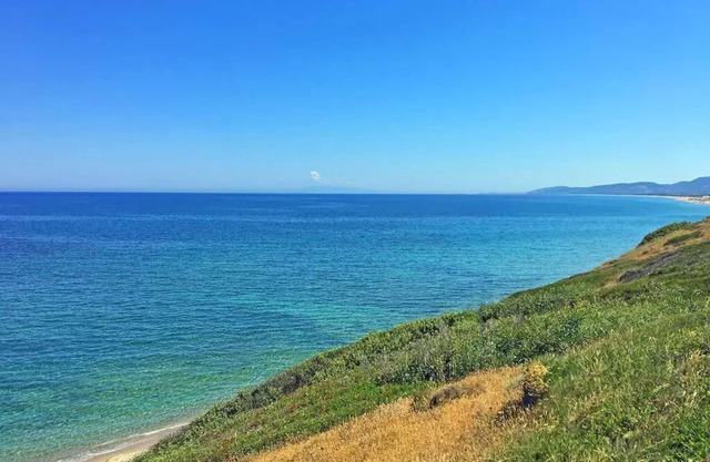 Mediterranean vacation homes by the sea in a quiet location, with garden & barbecue