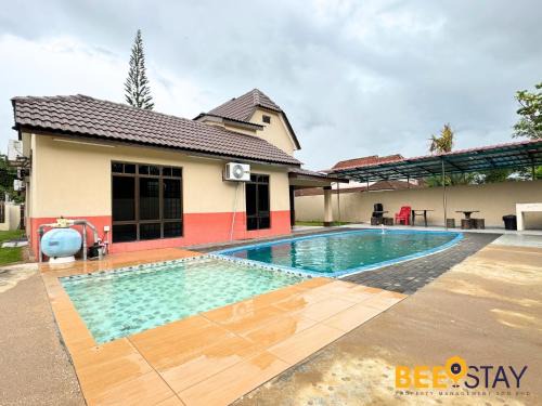 Melaka Afamosa Villa 10-12PAX with Private Pool & Free BBQ Grill