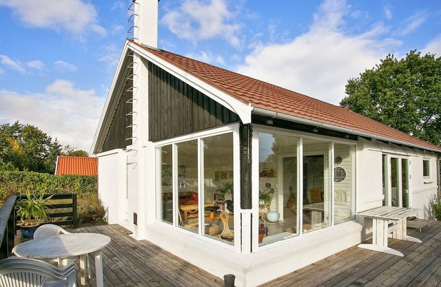 "Melina" - 100m from the sea by Interhome