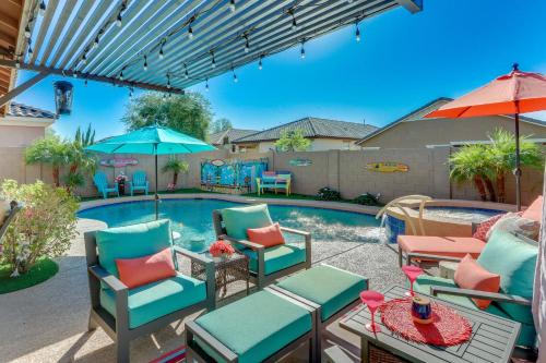 Mesa Oasis with Heated Pool, Spa and Office