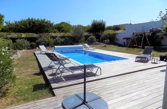 Meschers - RECENT HOUSE with PRIVATE POOL in a very quiet area
