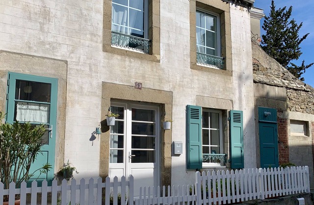 Meublé de tourisme ⭐️⭐️⭐️ Granville center, quiet, patio, 800 m from the beach