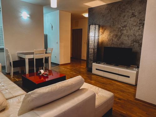Meus Residence