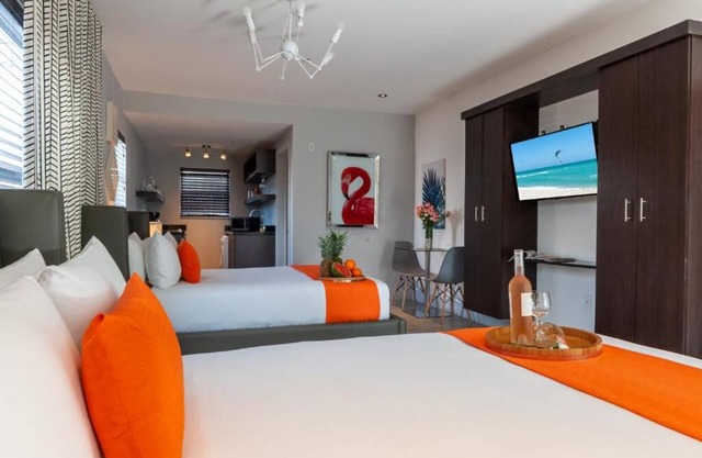 Miami Beach Escape w/Kitchen! Onsite Pool, Beach Access, Near Art Deco District!