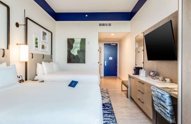 Miami's Best Kept Secret! Rooftop Swimming Pool, Pets Allowed!