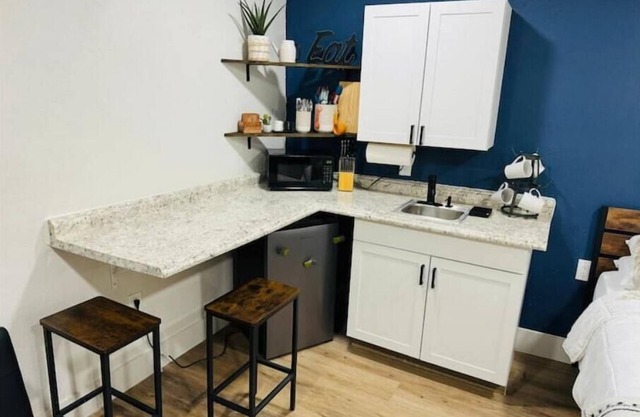 Miami studio near Airport/Beach