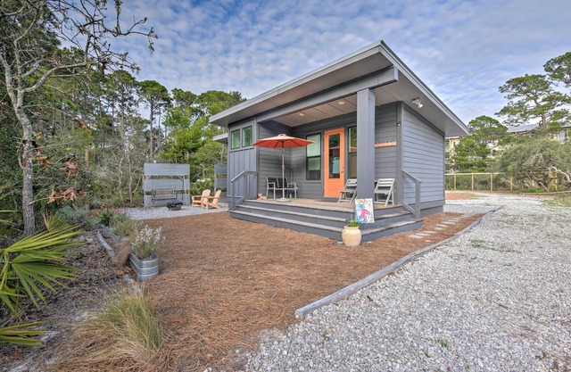 Mid-Century Modern Beach Cottage with Fire Pit!