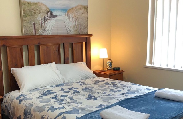 Middleton Mews Unit 5 .....Affordable Quiet Central Location to CBD