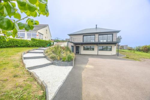 Midgard Sea view villa