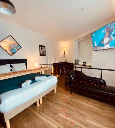 Mieuxqualhotel jacuzzi privatif La retro