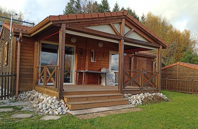 Mignon Chalet Pomme de pin