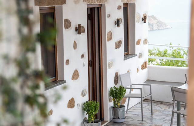 Mike's Guesthouse