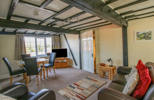 MILL END, pet friendly, with a garden in Wrenbury