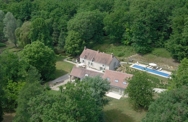 Mill of the 18s, quiet, private pool in Monthou sur Cher 12 pers