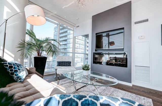 Million Dollar Views | Waterfront + Free Parking