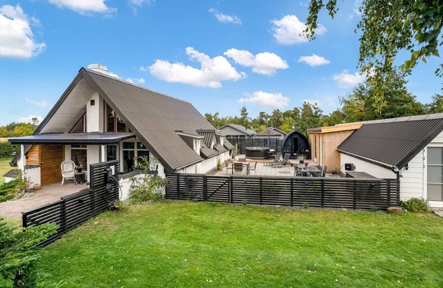 "Milutin" - 650m from the sea by Interhome