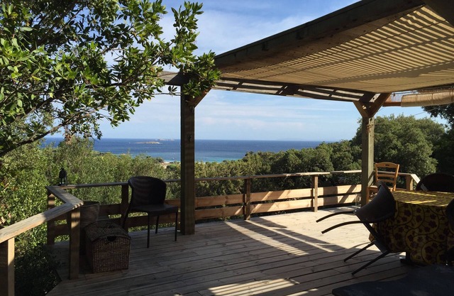 Mini Villa Sea View 4 pers 800m beach palombaggia. Private parking at the beach.