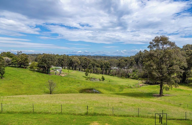 Minutes to Malua Bay Beach | Sunset Vista Retreat