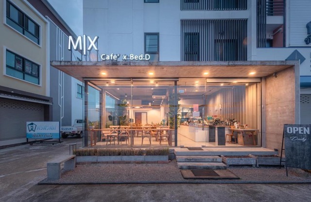 Mix cafe x Bed D