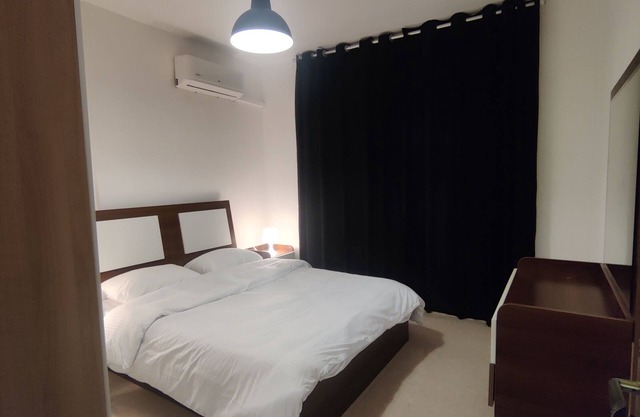 mman Apartment with Electric Heating & WiFi