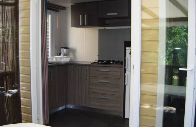 Mobil home COMFORT PLUS/2 Schlafzimmer - Geschirrspüler und TV - Klimaanlage 6 Personen
