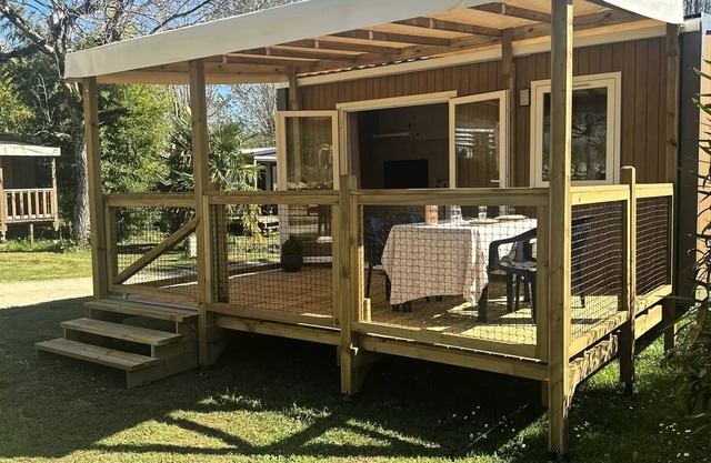 Mobil-Home Komfort Cahita17.8m2 (1Schlafzimmer) + überdachte Terrasse 13.5m2 2 Personen