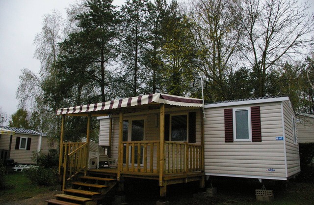 MOBILE HOME 2 BEDROOMS 1 SHOWER ROOM KITCHEN LOUNGE AREA TERRACE WASHING MACHINE