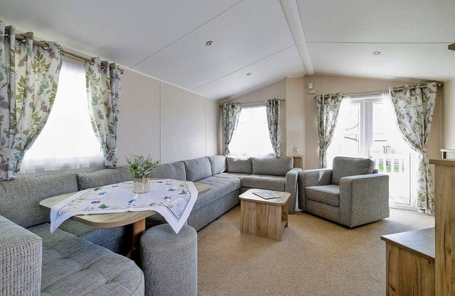 Mobile Home Isle of Wight near Thorness Bay