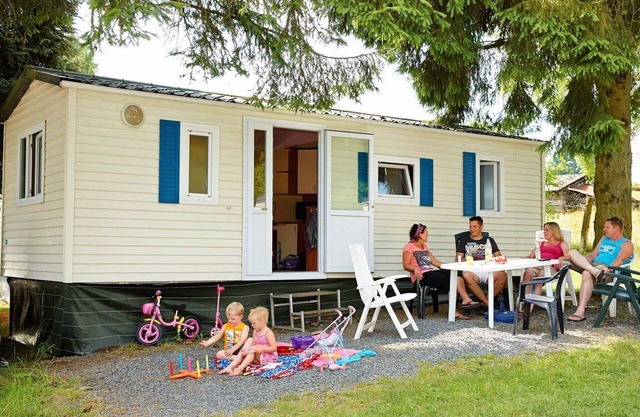 Mobile Home with Heated Pool