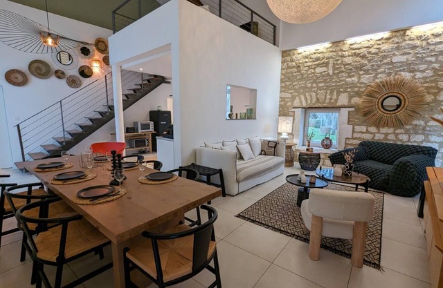 Modern Riverside Home with Garden, Parking, and EV Charger - Baby-Friendly, Pet-Friendly