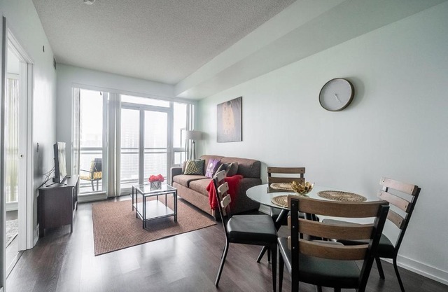 Modern 1 Bedroom Dunfield Ave Apartment