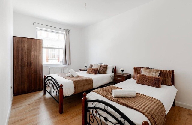Modern 1BDR West Ealing , Ideal Location!