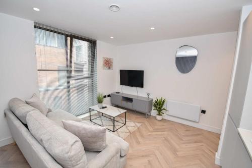 Modern 2 Bed Flat in Central Manchester w Balcony