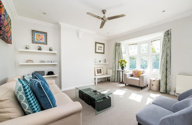 Modern 2-Bed Flat Near Tube in Vibrant Brixton