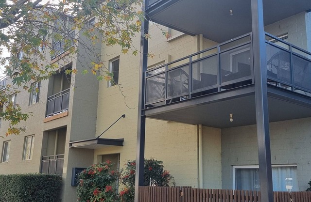 Modern 2-Bedroom Apartment in the Heart of Gungahlin