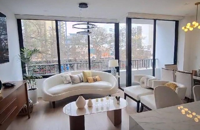 Modern 3-bedroom apartment Near the Sea