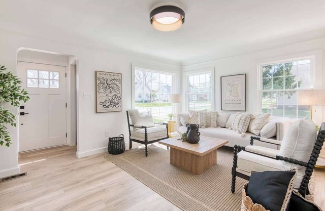 Modern 3BR Retreat | Heart of Cleveland Living