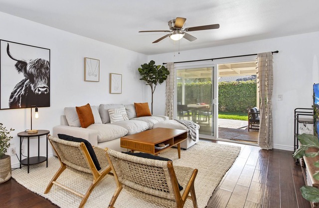 Modern 4 Bed Home by Beach & Park!